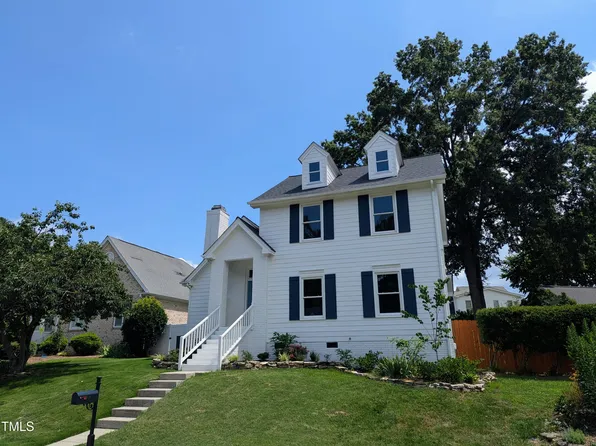 110 Ethans Glen Ct, Cary, NC 27513