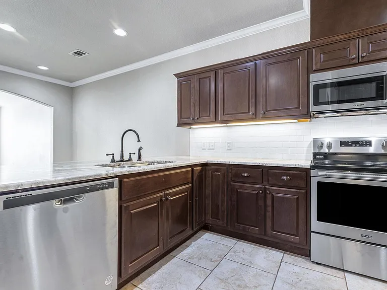 4355 Dawn Lynn Dr — Photo 8