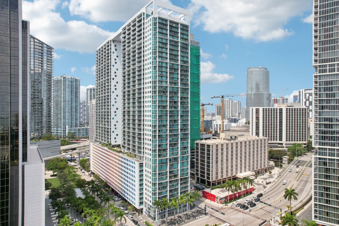 SE 6th St 1608w-017.jpg