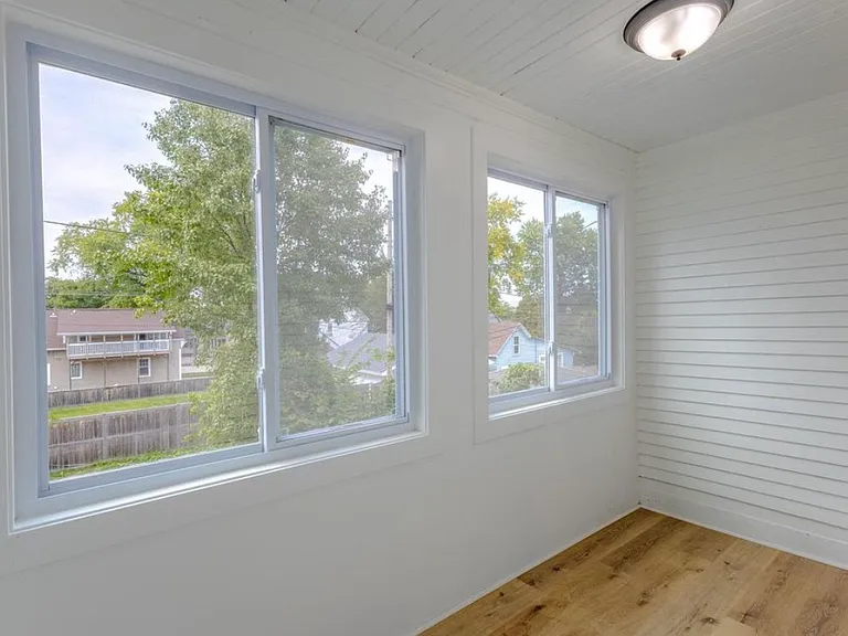 1028 E Potter Ave — Photo 20