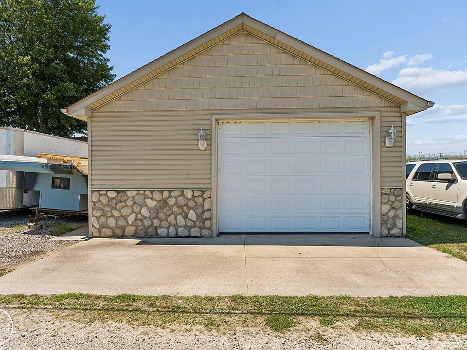 7370 Bedore Hwy, photo 14