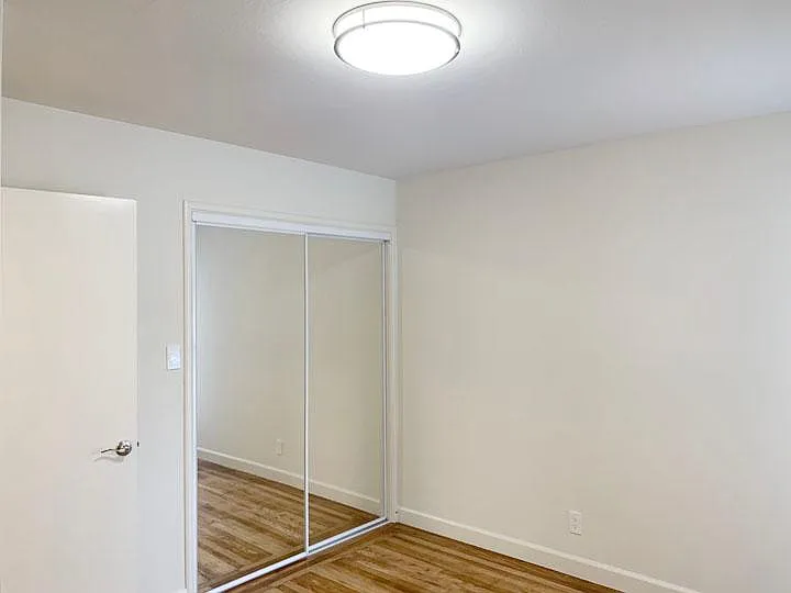 2412 Palmetto Ave #1 — Photo 17