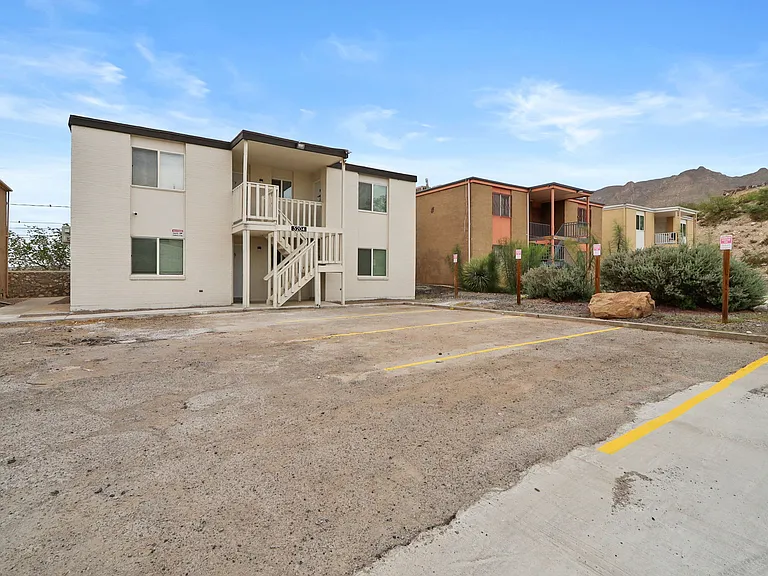 Exterior & Parking