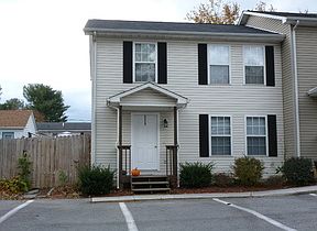 1st image of 1085 Forest St