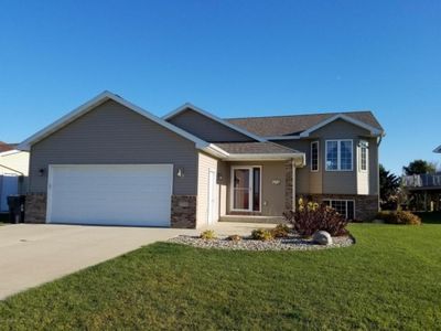 705 25th Ave NW, Austin, MN, 55912