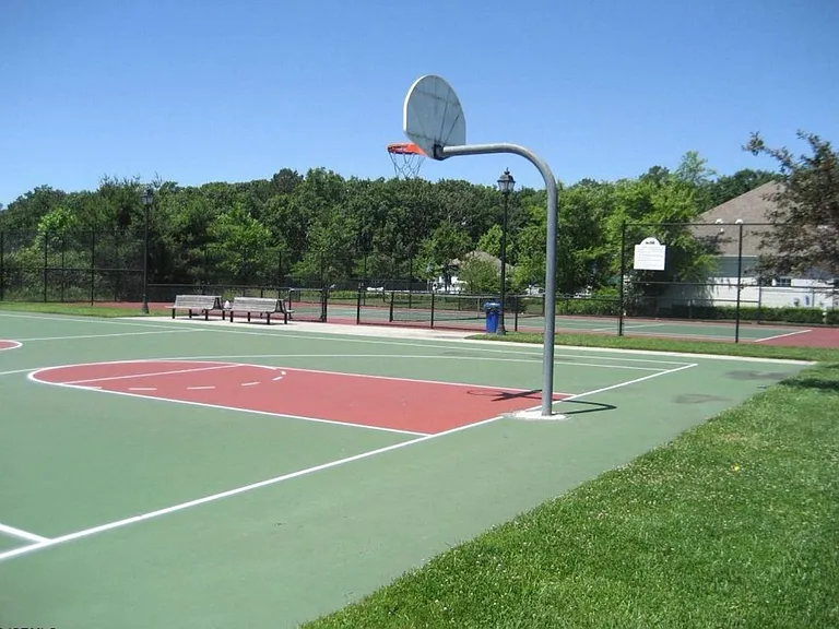 7 Chesapeake Dr #7 — Photo 9