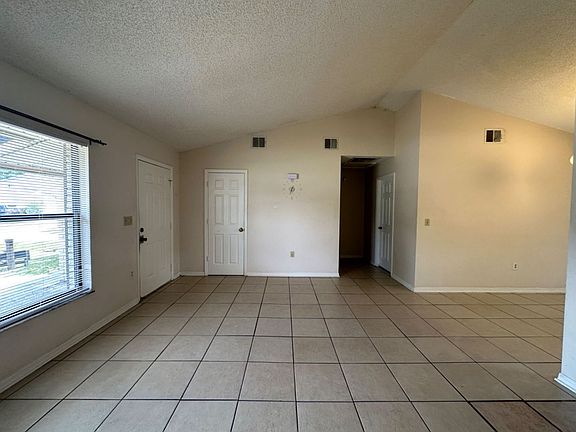 3rd image of 781 Lucaya Dr