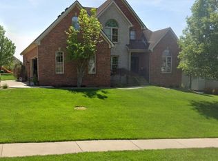 3008 Lone Wolf Ct, New Albany, IN 47150