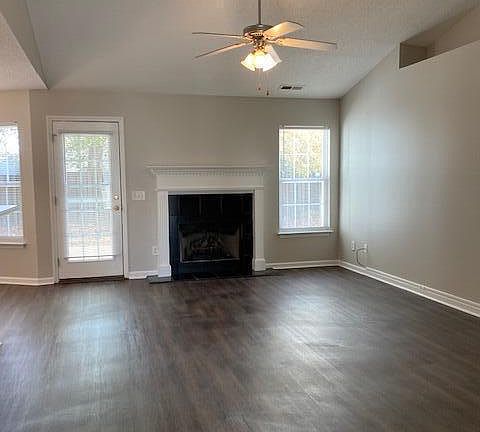 2nd image of 2902 Satterfield Dr