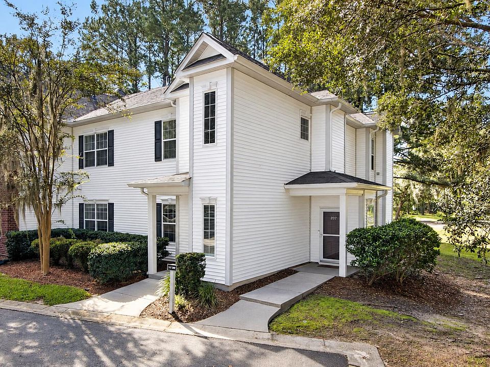 1st image of 207 Golfview Ln