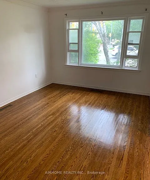 224 Finch Ave E #MAIN FLOOR — Photo 9