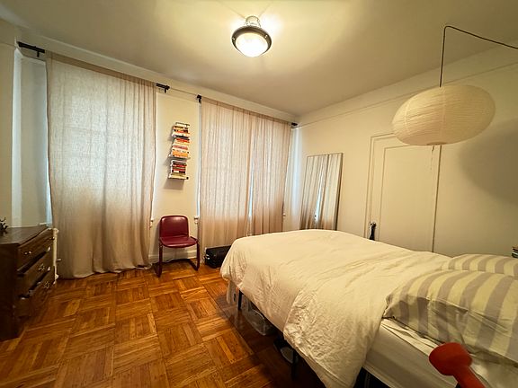 3rd image of 515 Cathedral Pkwy #5F