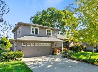 104 Golden Circle Dr, Council Bluffs, IA 51503