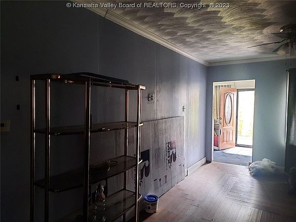 4th image of 11635 Maccorkle Ave