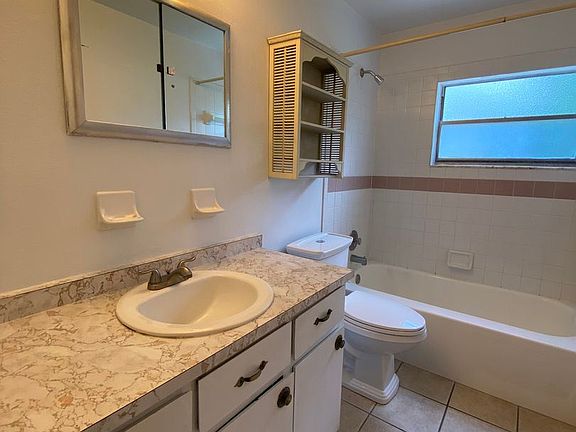 3rd image of 1102 Elmwood St APT F