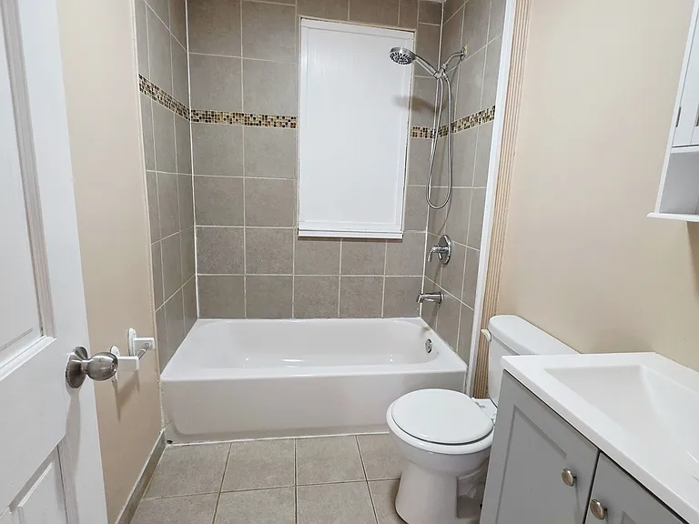 124 Southview St #1 — Photo 12