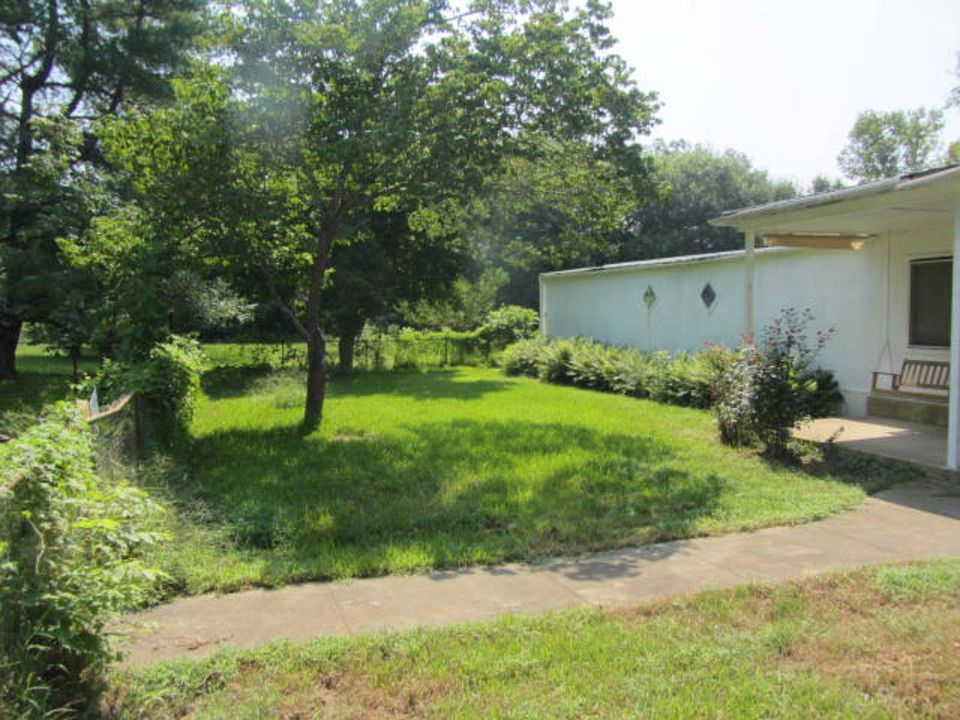 1st image of 3904 E Lakeside Dr