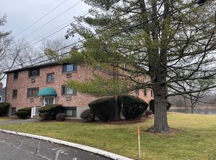 34 Bayview Ter APT 4, Danvers, MA 01923