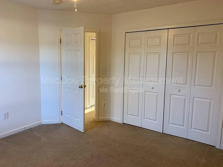 10506 Boxmeer Ct — Photo 19