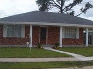 4830 Sherwood Dr, New Orleans, LA 70128