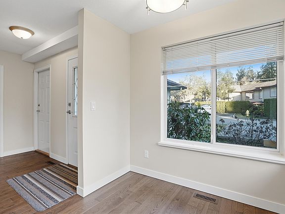 4th image of 22740 116th Ave #32