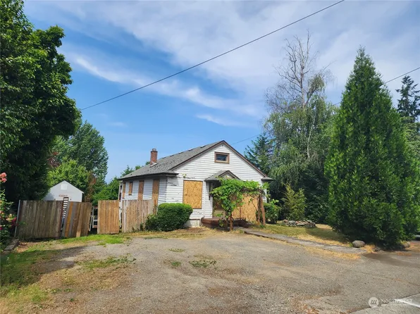 615 Clark Avenue N, Kent, WA 98030