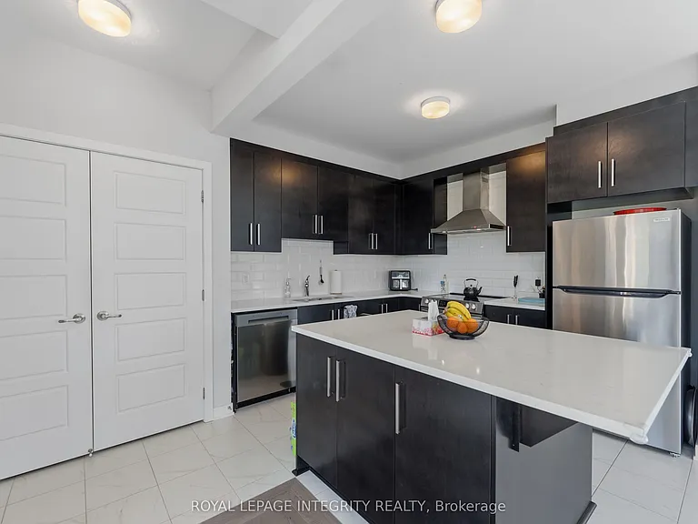 660 Fenwick Way — Photo 11