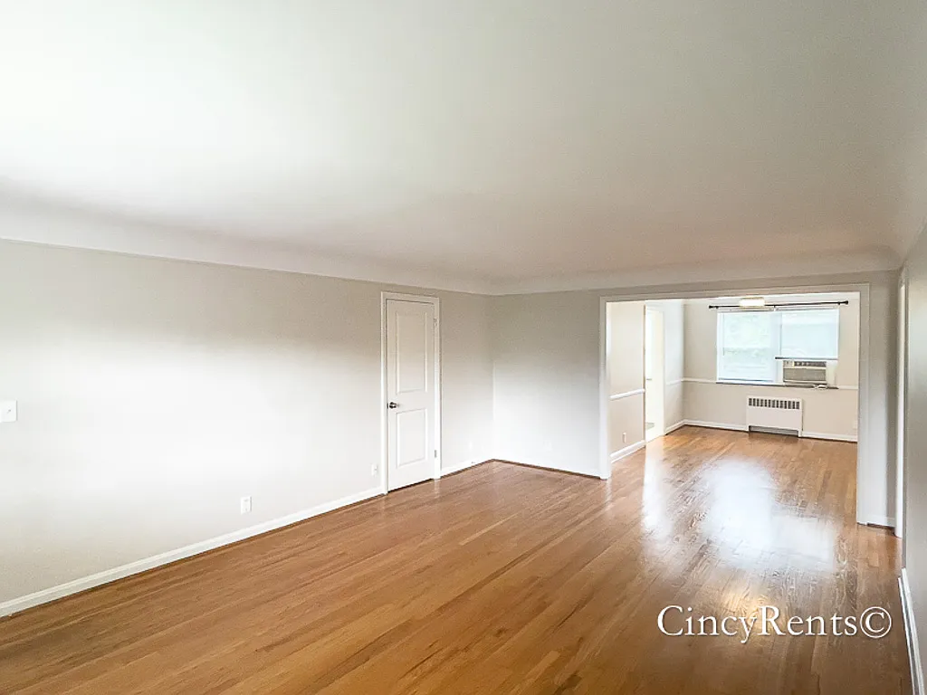 1295 Herlin Place Unit: 4 | Neighborhood: Hyde Park | 900 Square Feet at Hyde Park — Photo 3