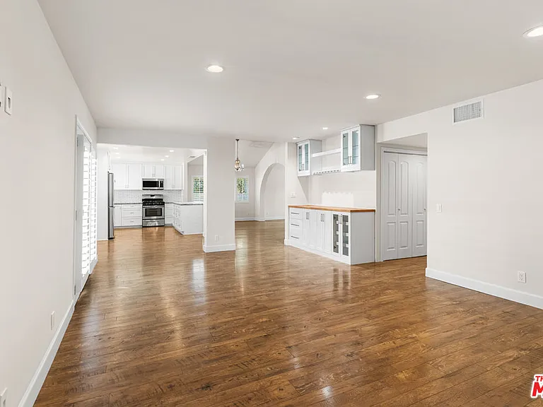 9200 Wystone Ave — Photo 17