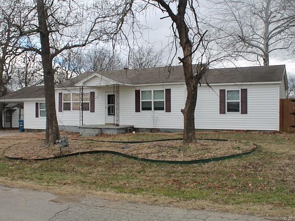 2nd image of 210 W Jackson Ave