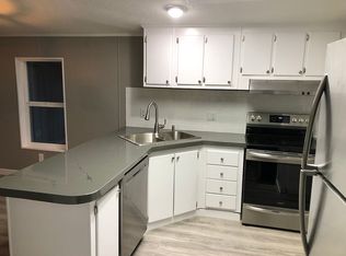 680 Village Dr #17, Molalla, OR