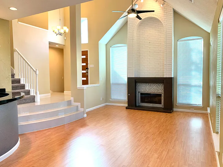1410 Indian Lake Trl — Photo 2