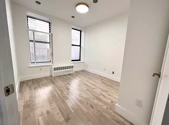 Rented by EastMount Realty LLC | media 54