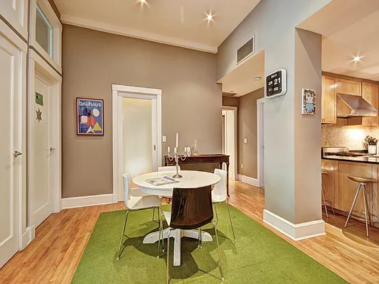 Sold by Sotheby's International Realty | media 14