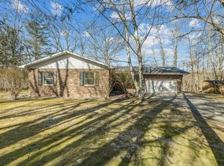 1143 E Stewart Rd, Midland, MI 48640