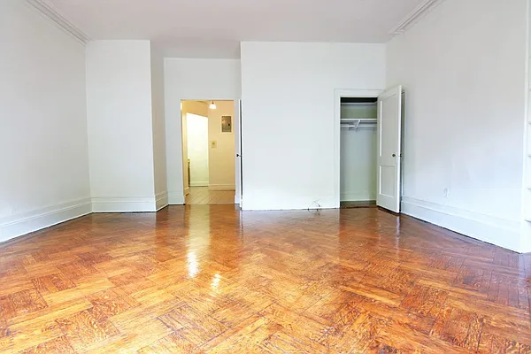 Rented by JK Dansar Corp | media 21