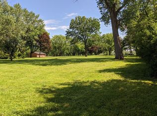 8705 W 1st St, Cedar Falls, IA 50613