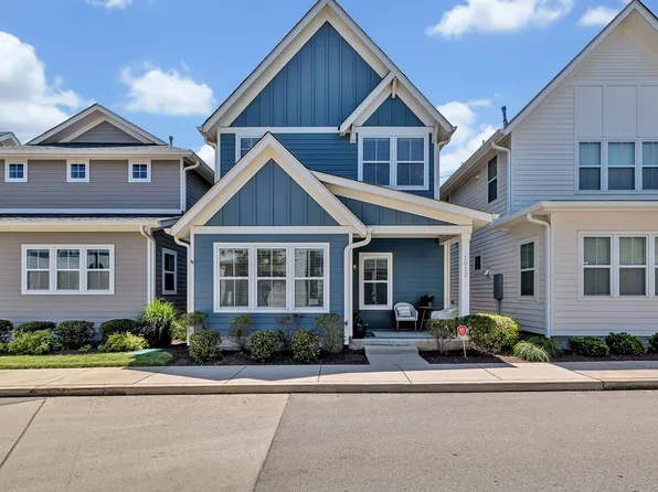 1012 Treaty Oaks Dr, Nashville, TN 37209