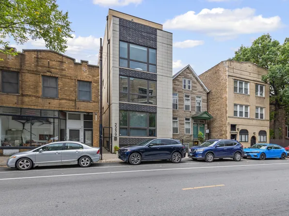 2239 W Belmont Ave #2, Chicago, IL 60618