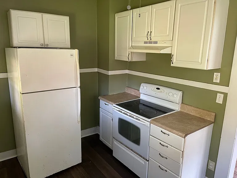 670 Preston St — Photo 8