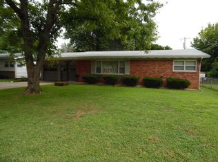 2524 S Kickapoo Ave, Springfield, MO 65804