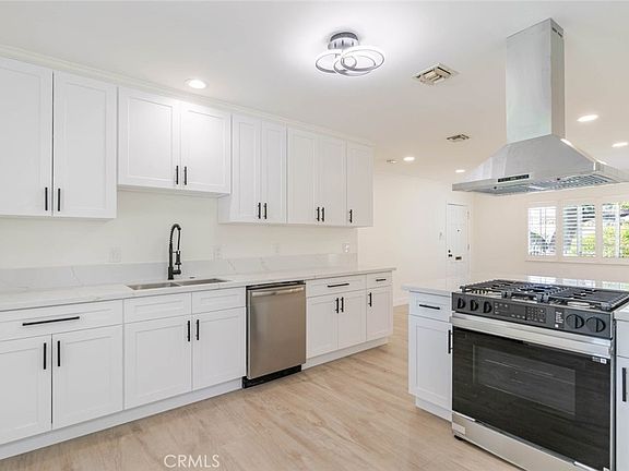 2nd image of 8108 Lemona Ave #8108