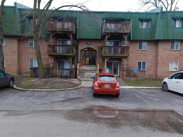 1942 Tall Oaks Dr APT 3A, Aurora, IL 60505