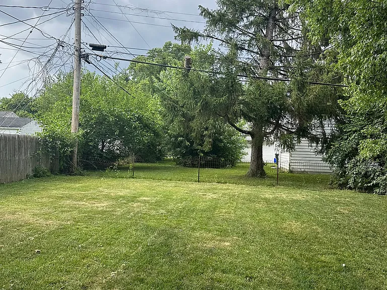 5313 Ferngrove Dr — Photo 2