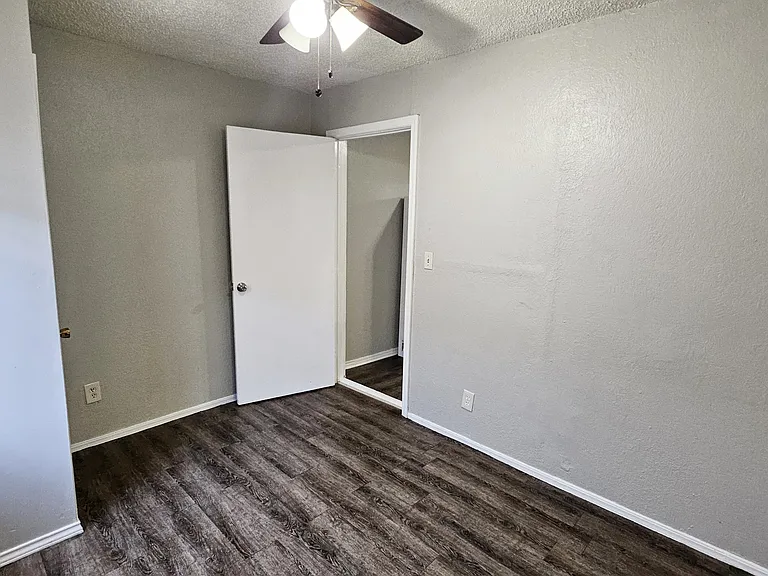 2308 NW 12th St #3 — Photo 11