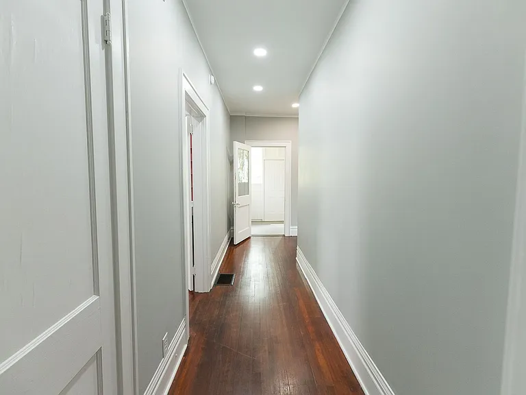501 Steele St — Photo 34