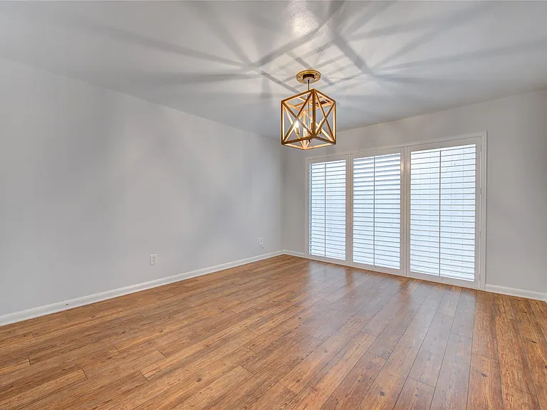 438 E Fair Harbor Ln — Photo 23