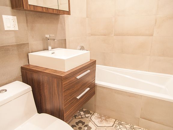 4th image of 1426 Dekalb Ave #8K