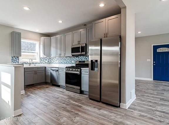 3rd image of 3817 N Bernard St