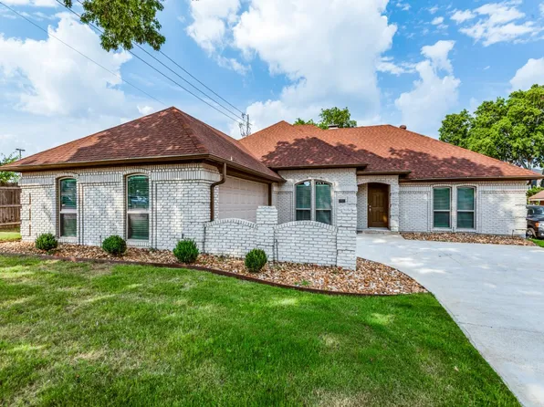 1032 Kingston Dr, Mansfield, TX 76063